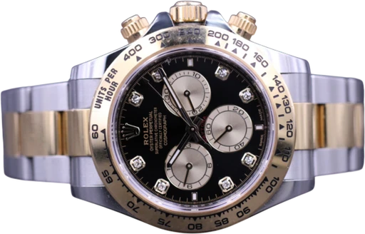 Titel: Daytona G/S 126503
Mærke: Rolex
Model: Daytona
Ref.: 126503
Årgang: 2024
Tilbehør: Boks og Papirer
Stand: 9.5 (Brugt)
Pris: 193.000 kr.
Diameter: 40mm
Funktioner: Kronograf
Skivefarve: Sort
Rem: Metal
Kassemateriale: Stål
Kategori: Racing
Køn: Herre
Match: 100.0%
Billedet ejes af MM Watches (1004527) Et Rolex ur