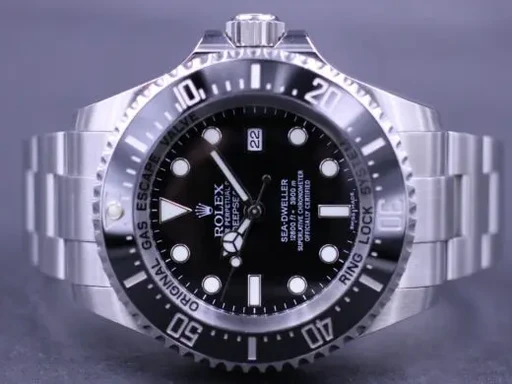 Titel: Sea-Dweller Deepsea 116660
Mærke: Rolex
Model: Sea-Dweller Deepsea
Ref.: 116660
Kategori: Dykker
Diameter: 44mm
Funktioner: Dato
Årgang: 2010
Pris: 65000
Stand: 9.5 (Brugt)
Skivefarve: Sort
Rem: Metal
Kassemateriale: Stål
Køn: Herre
Match: 100.0%
Billedet ejes af MM Watches (547264) Et Rolex ur
