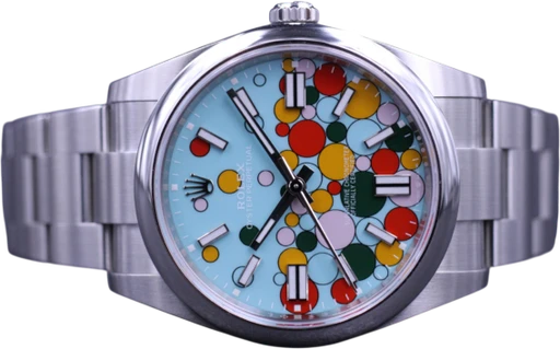 Title: Oyster Perpetual 41Mm 124300 “Celebration Dial” – New
Brand: Rolex
Model: Oyster Perpetual
Ref: 124300
Category: Dress
Diameter: 41mm
Functions:
Year: 2023
Price: 135000
Condition: 10.0
Dial Color: Blå
Strap: Metal
Case material: Stål
Gender: Herre
Match: 100.0%
Billedet er ejet af MM Watches (464099) Et Rolex ur