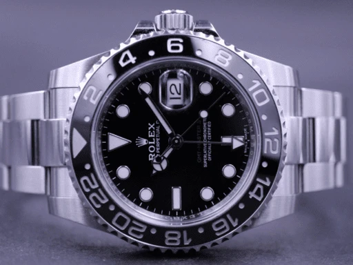 Title: Gmt-Master II 116710Ln
Brand: Rolex
Model: GMT-Master II
Ref: 116710LN
Category: Sport
Diameter: 40mm
Functions: Dato, GMT
Year: 2017
Price: 87000
Condition: undefined
Dial Color: Sort
Strap: Metal
Case material: Stål
Gender: Herre
Match: 100.0%
Billedet er ejet af MM Watches (140016) Et Rolex ur