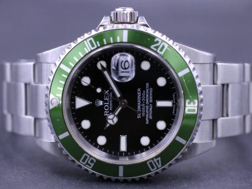 Title: Submariner 16610Lv Kermit – Dansk Ad “D-Serie” *Reserveret
Brand: Rolex
Model: Submariner
Ref: 16610
Category: Dykker
Diameter: 40mm
Functions: Dato
Year: 2005
Price: 95000
Condition: 9.0
Dial Color: Sort
Strap: Metal
Case material: Stål
Gender: Herre
Match: 100.0%
Billedet er ejet af MM Watches (101925) Et Rolex ur