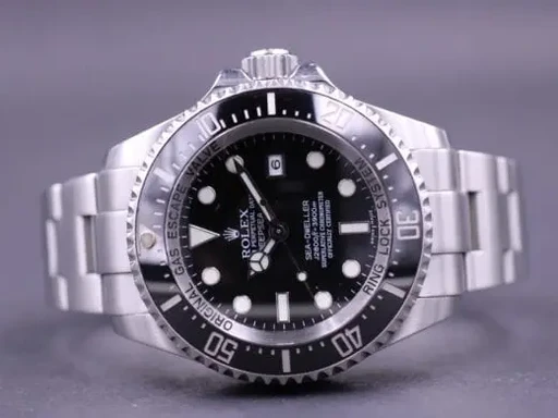 Title: Sea-Dweller DeepSea 116660
Brand: Rolex
Model: Sea-Dweller Deepsea
Ref: 116660
Category: Dykker
Diameter: 44mm
Functions: Dato
Year: 2009
Price: 64000
Condition: undefined
Dial Color: Sort
Strap: Metal
Case material: Stål
Gender: Herre
Match: 100.0%
Billedet er ejet af MM Watches (387187) Et Rolex ur