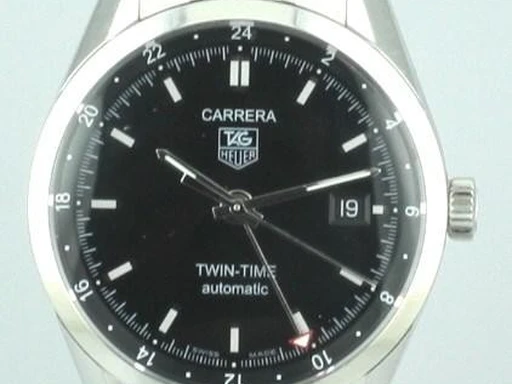 Title: 2093 – Carrera Twin Time – 2004
Brand: Tag Heuer
Model: Tag Heuer Carrera Twin Time
Ref: WV2115
Category: Dress
Diameter: 39mm
Functions: GMT, Dato
Year: 2004
Price: 10995
Condition: undefined
Dial Color: Sort
Strap: Metal
Case material: Stål
Gender: Herre
Match: 100.0%
Billedet er ejet af MyWatch (102115) Et Tag Heuer ur