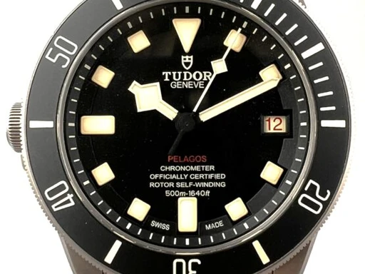 Title: 2230 – Pelagos
Brand: Tudor
Model: Tudor Pelagos
Ref: 25610TNL
Category: Dykker
Diameter: 42mm
Functions: Dato
Year: 2021
Price: null
Condition: undefined
Dial Color: Sort
Strap: Metal
Case material: Titanium
Gender: Herre
Match: 100.0%
Billedet er ejet af MyWatch (102071) Et Tudor ur