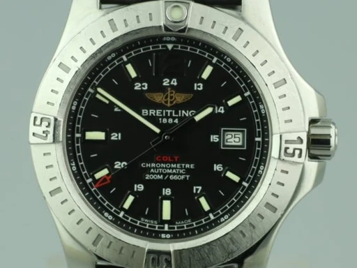Title: 2085 – Colt 44 – 2014
Brand: Breitling
Model: Breitling Colt
Ref: A17388
Category: Sport
Diameter: 44mm
Functions: Dato
Year: 2014
Price: 14995
Condition: undefined
Dial Color: Sort
Strap: Gummi
Case material: Stål
Gender: Herre
Match: 100.0%
Billedet er ejet af MyWatch (102117) Et Breitling ur