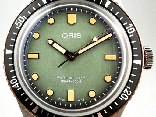 Title: 2229 – X Momotaro “Sixty Five”
Brand: Oris
Model: Oris X Momotaro "Sixty Five"
Ref: 0173377074337
Category: Dykker
Diameter: 41mm
Functions: Dato
Year: 2022
Price: 12995
Condition: undefined
Dial Color: Grøn
Strap: Stof
Case material: Andet
Gender: Herre
Match: 100.0%
Billedet er ejet af MyWatch (102072) Et Oris ur