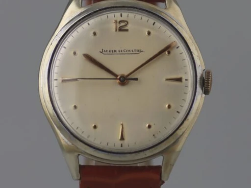 Title: 2122 – Jaeger LeCoultre vintage oversize – 50’erne
Brand: Jaeger-LeCoultre
Model: Jaeger LeCoultre vintage
Ref: P478/3
Category: Dress
Diameter: 37mm
Functions: Dato
Year: 1950
Price: 4995
Condition: 7.0
Dial Color: Gul
Strap: Læder
Case material: Stål
Gender: Herre
Match: 100.0%
Billedet er ejet af MyWatch (102108) Et Jaeger-LeCoultre ur