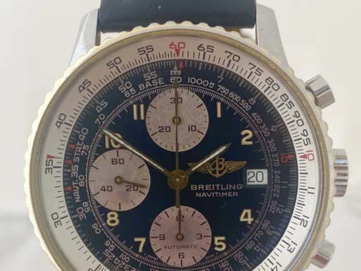 Title: 2221 – “Old Navitimer”
Brand: Breitling
Model: Breitling Navitimer
Ref: B13019
Category: Dress
Diameter: 41mm
Functions: Kronograf, Dato
Year: 1995
Price: 26995
Condition: undefined
Dial Color: Sort
Strap: Læder
Case material: Guld
Gender: Herre
Match: 100.0%
Billedet er ejet af MyWatch (102075) Et Breitling ur