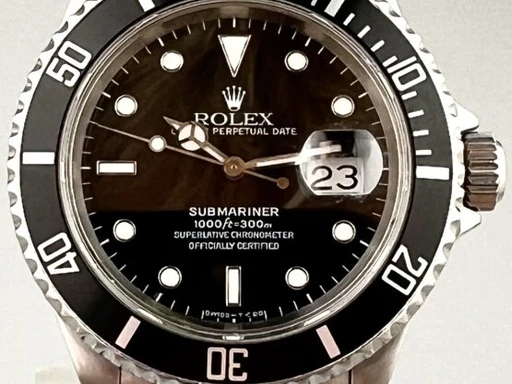 Title: 2170 – Submariner 16610
Brand: Rolex
Model: Rolex Submariner
Ref: 16610
Category: Dykker
Diameter: nullmm
Functions: Dato
Year: 1991
Price: 62495
Condition: 8.5
Dial Color: Sort
Strap: Metal
Case material: Stål
Gender: Herre
Match: 100.0%
Billedet er ejet af MyWatch (102096) Et Rolex ur