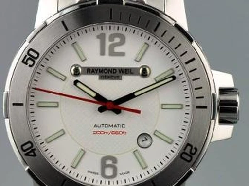 Title: 1502 – Nabucco – 2009
Brand: Raymond Weil
Model: 3900
Ref: null
Category: Sport
Diameter: 44mm
Functions: Dato
Year: 2009
Price: 7995
Condition: 10.0
Dial Color: Hvid
Strap: Metal
Case material: Stål
Gender: Herre
Match: 100.0%
Billedet er ejet af MyWatch (102132) Et Raymond Weil ur