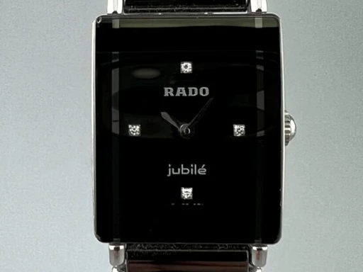 Title: 2136 – Diastar Jubilee – 2006
Brand: Rado
Model: Rado Diastar Jubilee
Ref: R20488712
Category: Dress
Diameter: 22mm
Functions: 
Year: 2006
Price: 3995
Condition: undefined
Dial Color: Sort
Strap: Metal
Case material: Stål
Gender: Dame
Match: 100.0%
Billedet er ejet af MyWatch (102105) Et Rado ur