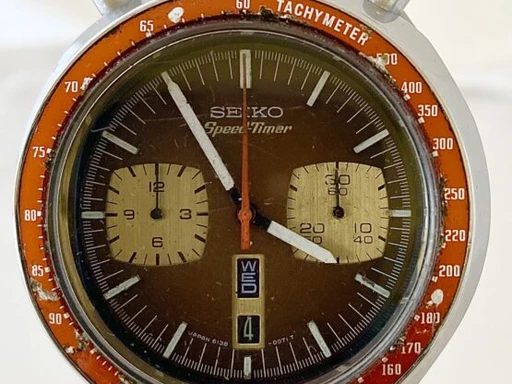 Title: 2124 – SpeedTimer “Bullhead”
Brand: Seiko
Model: Seiko Bullhead
Ref: 6138-0040
Category: Racing
Diameter: 46mm
Functions: Kronograf, Dato, Ugedag
Year: 1976
Price: 7495
Condition: undefined
Dial Color: Brun
Strap: Metal
Case material: Stål
Gender: Herre
Match: 100.0%
Billedet er ejet af MyWatch (102109) Et Seiko ur