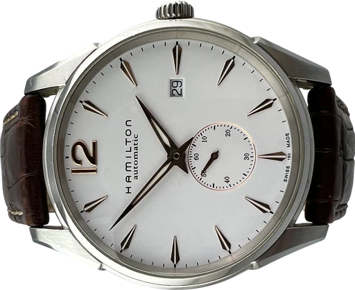 Titel: Jazz Master
Mærke: Hamilton
Model: Jazz Master
Ref.: null
Årgang: 2015
Tilbehør: Boks og Papirer
Stand: 8.5 (Brugt)
Pris: 3.995 kr.
Diameter: 43mm
Funktioner: Dato
Skivefarve: Hvid
Rem: Læder
Kassemateriale: Stål
Kategori: Dress
Køn: Herre
Match: 100.0%
Billedet ejes af MyWatch (1025900) Et Hamilton ur