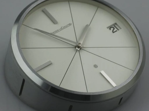 Title: 2081 – bordur – 60’erne
Brand: Jaeger-LeCoultre
Model: Jaeger-LeCoultre
Ref: null
Category: Dress
Diameter: 95mm
Functions: Dato
Year: 1960
Price: 5495
Condition: undefined
Dial Color: Hvid
Strap: Andet
Case material: Stål
Gender: Herre
Match: 100.0%
Billedet er ejet af MyWatch (102118) Et Jaeger-LeCoultre ur