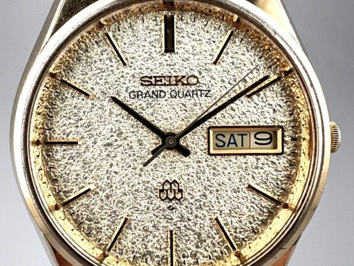 Title: 2203 – Grand Quartz
Brand: Seiko
Model: Grand Seiko
Ref: 9943-8020
Category: Dress
Diameter: 36mm
Functions: Dato, Ugedag
Year: 1978
Price: 5995
Condition: undefined
Dial Color: Gul
Strap: Metal
Case material: Guld
Gender: Herre
Match: 100.0%
Billedet er ejet af MyWatch (102082) Et Seiko ur