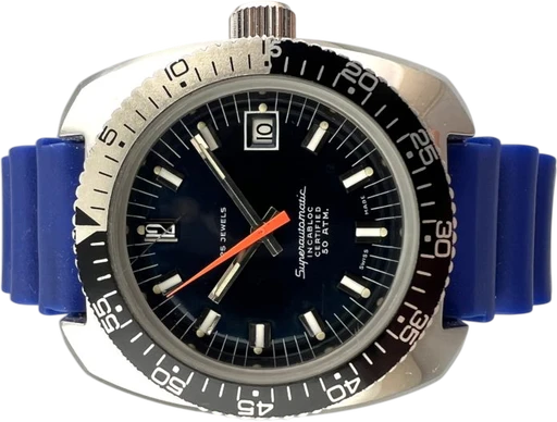 Title: 2247 – Nautoscaph Superautomatic (New)
Brand: Alsta
Model: Alsta Diver
Ref: Nautoscaph
Category: Dykker
Diameter: 39mm
Functions: Dato
Year: 1970
Price: 3995
Condition:
Dial Color: Sort
Strap: Andet
Case material: Stål
Gender: Herre
Match: 100.0%
Billedet er ejet af MyWatch (798220) Et Alsta ur