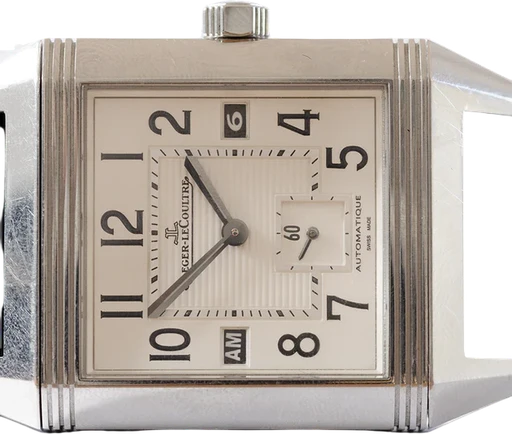 Title: Reverso Squadra Hometime
Brand: Jaeger-LeCoultre
Model: Reverso Squadra Hometime
Ref: 230.8.77
Category: Dress
Diameter: 35mm
Functions: Dato, GMT
Year: 2000
Price: 36500
Condition:
Dial Color: Hvid
Strap: Læder
Case material: Stål
Gender: Herre
Match: 100.0%
Billedet er ejet af Ole Mathiesen (778540) Et Jaeger-LeCoultre ur