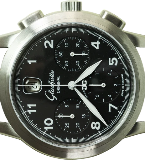 Titel: Senator Chronograph (Nyhed)
Mærke: Glashütte Original
Model: Senator Chronograph
Ref.: 39-32-13-17-04
Årgang: 2000
Tilbehør:
Pris: 40.985 kr.
Diameter: 39mm
Funktioner: Kronograf, Dato
Skivefarve: Sort
Rem: Læder
Kassemateriale: Stål
Kategori: Racing
Køn: Herre
Match: 100.0%
Billedet ejes af Ole Mathiesen (1024150) Et Glashütte Original ur