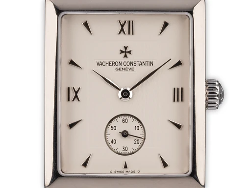 Title: Historiques Rectangular
Brand: Vacheron Constantin
Model: Historiques Rectangular
Ref: 91001/000G-8392
Category: Dress
Diameter: 26mm
Functions: Dato
Year: 1990
Price: 88000
Condition: undefined
Dial Color: Hvid
Strap: Læder
Case material: Guld
Gender: Dame
Match: 100.0%
Billedet er ejet af Ole Mathiesen (101829) Et Vacheron Constantin ur