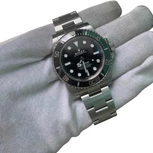 Title: Submariner 124060 – 2020 – Full Set – Klarlund
Brand: Rolex
Model: Submariner 124060
Ref: 124060
Category: Dykker
Diameter: 41mm
Functions:
Year: 2020
Price: 82500
Condition: 8.5
Dial Color: Sort
Strap: Metal
Case material: Stål
Gender: Herre
Match: 100.0%
Billedet er ejet af Studts Vintage (903358) Et Rolex ur