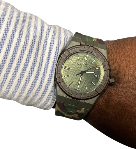 Title: AIKON #tide – AI2008-80080-300-0 🌊♻️ (New)
Brand: Maurice Lacroix
Model: AIKON #tide
Ref: AI2008-80080-300-0
Category: Sport
Diameter: 40mm
Functions: Dato
Year:
Price: 4500
Condition: 10.0
Dial Color: Grøn
Strap: Andet
Case material: Andet
Gender: Herre
Match: 100.0%
Billedet er ejet af Studts Vintage (819275) Et Maurice Lacroix ur