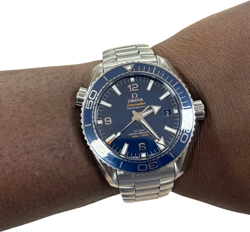 Title: Seamaster Planet Ocean 215.30.44.21.03.001. Full Set
Brand: Omega
Model: Seamaster Planet Ocean 215.30.44.21.03.001
Ref: 21530442103001
Category: Dykker
Diameter: 45mm
Functions: Dato
Year: 2021
Price: 31000
Condition: 7.0
Dial Color: Blå
Strap: Metal
Case material: Stål
Gender: Herre
Match: 100.0%
Billedet er ejet af Studts Vintage (499811) Et Omega ur