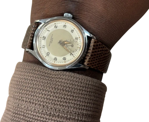 Et Record Watch and Co ur