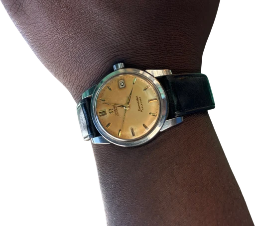 Titel: Seamaster Calendar 2848-7 fra slutningen af 1950’erne (Nyhed)
Mærke: Omega
Model: Seamaster Calendar
Ref.: 2848-7
Årgang: 1958
Tilbehør:
Stand: 7.5 (Brugt)
Pris: 10.500 kr.
Diameter: 34mm
Funktioner: Dato
Skivefarve: Guld
Rem: Læder
Kassemateriale: Stål
Kategori: Dress
Køn: Unisex
Match: 100.0%
Billedet ejes af Studts Vintage (1214211) Et Omega ur