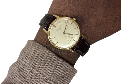 Title: Calatrava 3420
Brand: Patek Philippe
Model: Calatrava 3420
Ref: 3420
Category: Dress
Diameter: 34mm
Functions: Dato
Year: 1961
Price: 51500
Condition: 8.5
Dial Color: Guld
Strap: Læder
Case material: Guld
Gender: Herre
Match: 100.0%
Billedet er ejet af Studts Vintage (152729) Et Patek Philippe ur