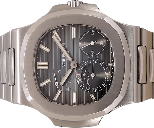 Title: Nautilus
Brand: Patek Philippe
Model: Nautilus
Ref: 5712/1a-001
Category: Dress
Diameter: 41mm
Functions: Dato, Månefase
Year: 2012
Price: 749995
Condition: 9.5
Dial Color: Sort
Strap: Metal
Case material: Stål
Gender: Herre
Match: 100.0%
Billedet er ejet af TimeToWatch (101993) Et Patek Philippe ur