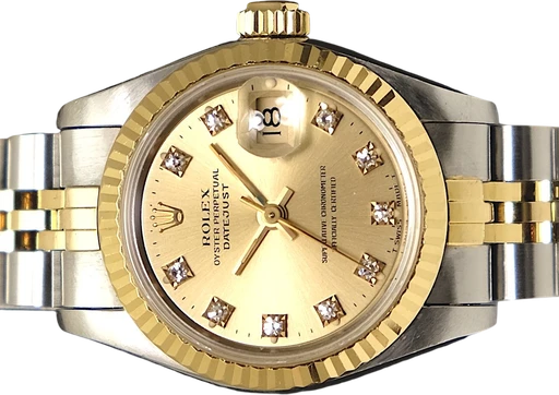 Title: Datejust 26 mm
Brand: Rolex
Model: Datejust 26 mm
Ref: 69173
Category: Dress
Diameter: 26mm
Functions: Dato
Year: 1990
Price: 43995
Condition: 9.0
Dial Color: Guld
Strap: Metal
Case material: Stål
Gender: Dame
Match: 100.0%
Billedet er ejet af TimeToWatch (652709) Et Rolex ur