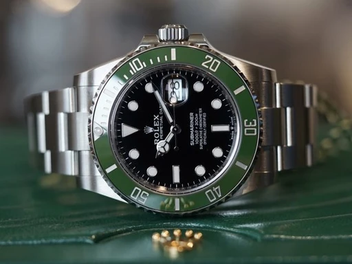 Title: Submariner 126610LV (Starbucks)
Brand: Rolex
Model: Submariner
Ref: 126610LV
Category: Dykker
Diameter: 41mm
Functions: Dato
Year: 2025
Price: 108000
Condition: 10.0
Dial Color: Sort
Strap: Metal
Case material: Stål
Gender: Herre
Match: 100.0%
Billedet er ejet af TimeCollect (230430) Et Rolex ur