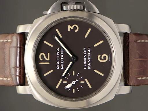 Title: Luminor Marina LE
Brand: Panerai
Model: Luminor Marina LE
Ref: PAM0036
Category: Dress
Diameter: 44mm
Functions:
Year: 1998
Price: 137995
Condition: 9.0
Dial Color: Brun
Strap: Læder
Case material: Titanium
Gender: Herre
Match: 100.0%
Billedet er ejet af TimeToWatch (101952) Et Panerai ur