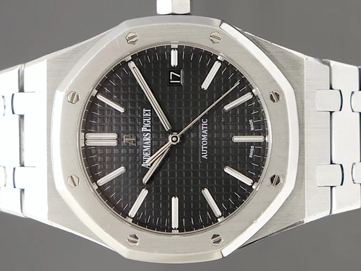 Title: Royal Oak
Brand: Audemars Piguet
Model: Royal Oak
Ref: 15400ST.OO.1220ST.01
Category: Dress
Diameter: 41mm
Functions: Dato
Year: 2017
Price: 214995
Condition: undefined
Dial Color: Sort
Strap: Metal
Case material: Stål
Gender: Herre
Match: 100.0%
Billedet er ejet af TimeToWatch (144069) Et Audemars Piguet ur