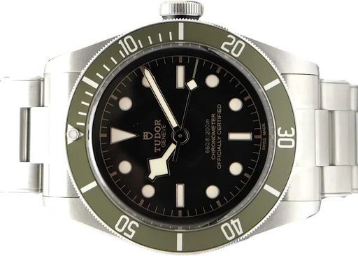 Titel: Black Bay Harrods
Mærke: Tudor
Model: Black Bay Harrods
Ref.: 79230G
Kategori: Dykker
Diameter: 41mm
Funktioner:
Årgang: 2019
Pris: 28995
Stand: 9.0 (Brugt)
Skivefarve: Grøn
Rem: Andet
Kassemateriale: Stål
Køn: Herre
Match: 100.0%
Billedet ejes af TimeToWatch (889748) Et Tudor ur