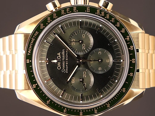 Title: Speedmaster
Brand: Omega
Model: Speedmaster
Ref: 310.60.42.50.10.001
Category: Racing
Diameter: 42mm
Functions: Kronograf
Year: 2023
Price: 239995
Condition: undefined
Dial Color: Grøn
Strap: Metal
Case material: Guld
Gender: Herre
Match: 100.0%
Billedet er ejet af TimeToWatch (101992) Et Omega ur