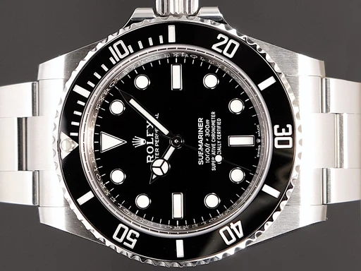 Title: Submariner
Brand: Rolex
Model: Submariner
Ref: 124060
Category: Dykker
Diameter: 41mm
Functions:
Year: 2020
Price: 74995
Condition: 9.5
Dial Color: Sort
Strap: Metal
Case material: Stål
Gender: Herre
Match: 100.0%
Billedet er ejet af TimeToWatch (183572) Et Rolex ur