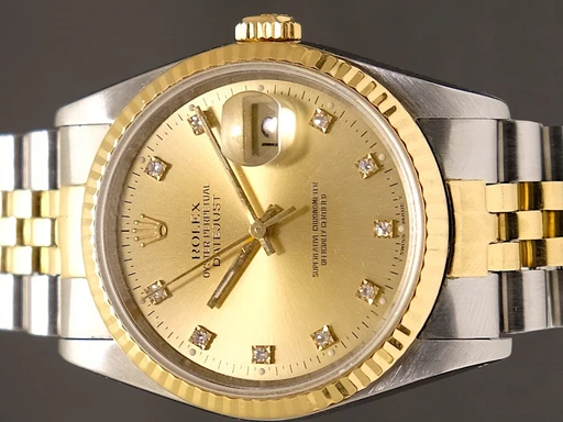 Title: Datejust 36 mm
Brand: Rolex
Model: Datejust 36 mm
Ref: 16233
Category: Dress
Diameter: 36mm
Functions: Dato
Year: 1991
Price: 52995
Condition: undefined
Dial Color: Guld
Strap: Metal
Case material: Guld
Gender: Unisex
Match: 100.0%
Billedet er ejet af TimeToWatch (347095) Et Rolex ur