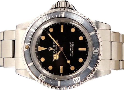 Title: Submariner
Brand: Rolex
Model: Submariner
Ref: 5513
Category: Dykker
Diameter: 40mm
Functions:
Year: 1965
Price: 179995
Condition: 9.0
Dial Color: Sort
Strap: Metal
Case material: Stål
Gender: Herre
Match: 100.0%
Billedet er ejet af TimeToWatch (101978) Et Rolex ur