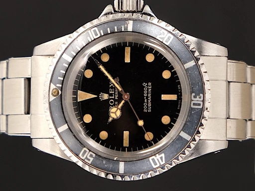 Title: Submariner
Brand: Rolex
Model: Submariner
Ref: 5513
Category: Dykker
Diameter: 40mm
Functions:
Year: 1965
Price: 179995
Condition: undefined
Dial Color: Sort
Strap: Metal
Case material: Stål
Gender: Herre
Match: 100.0%
Billedet er ejet af TimeToWatch (101978) Et Rolex ur