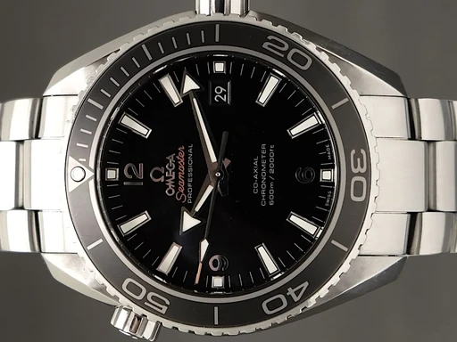 Title: Planet Ocean 45,5 mm
Brand: Omega
Model: Planet Ocean 45,5 mm
Ref: 23230462101001
Category: Dykker
Diameter: 45mm
Functions: Dato
Year: 2013
Price: 27995
Condition: 9.0
Dial Color: Sort
Strap: Metal
Case material: Stål
Gender: Herre
Match: 100.0%
Billedet er ejet af TimeToWatch (482524) Et Omega ur