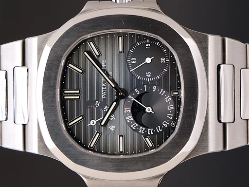 Title: Nautilus
Brand: Patek Philippe
Model: Nautilus
Ref: 3712/1a-001
Category: Sport
Diameter: 42mm
Functions: Dato, Månefase
Year: 2005
Price: 1359995
Condition: undefined
Dial Color: Blå
Strap: Metal
Case material: Stål
Gender: Herre
Match: 100.0%
Billedet er ejet af TimeToWatch (101997) Et Patek Philippe ur