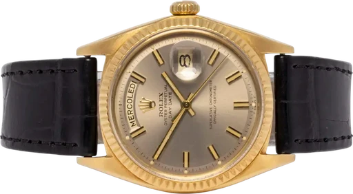 Title: Day-Date 36, Sølv, Guld, Læder
Brand: Rolex
Model: Day-Date
Ref: 1803
Category: Dress
Diameter: 36mm
Functions: Dato, Ugedag
Year: 1969
Price: 119900
Condition: 7.0
Dial Color: Guld
Strap: Læder
Case material: Guld
Gender: Herre
Match: 100.0%
Billedet er ejet af Urhandleren (102530) Et Rolex ur