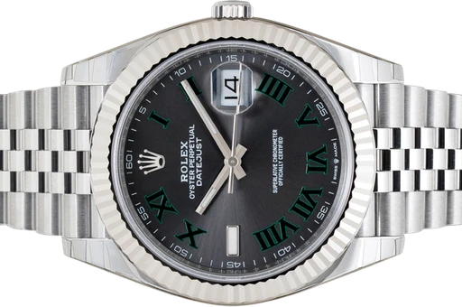 Titel: Datejust – 126334 Wimbledon
Mærke: Rolex
Model: Datejust 41mm
Ref.: 126334
Årgang: 2024
Tilbehør: Boks og Papirer
Stand: 10.0 (Nyt)
Pris: 104.000 kr.
Diameter: 41mm
Funktioner: Dato
Skivefarve: Sort
Rem: Metal
Kassemateriale: Stål
Kategori: Dress
Køn: Herre
Match: 100.0%
Billedet ejes af Urbørsen (102193) Et Rolex ur