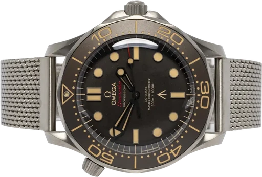 Title: Seamaster Diver 300m 007 Edition 42, Brun, Titanium, Mesh (New)
Brand: Omega
Model: Seamaster Diver 300m 007 Edition
Ref: 210.90.42.20.01.001
Category: Dykker
Diameter: 42mm
Functions: Dato
Year: 2022
Price: 54900
Condition: 7.5
Dial Color: Brun
Strap: Andet
Case material: Titanium
Gender: Herre
Match: 100.0%
Billedet er ejet af Urhandleren (721811) Et Omega ur