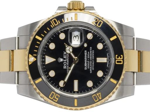 Title: Submariner Date 40, Sort, Guld/Stål, Oyster
Brand: Rolex
Model: Submariner Date
Ref: 16613LN
Category: Dykker
Diameter: 40mm
Functions: Dato
Year: null
Price: null
Condition: undefined
Dial Color: Sort
Strap: Metal
Case material: Stål
Gender: Herre
Match: 100.0%
Billedet er ejet af Urhandleren (233007) Et Rolex ur