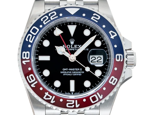 Title: GMT-Master ll 126710BLRO (Pepsi)
Brand: Rolex
Model: GMT-II Master
Ref: 126710BLRO
Category: Pilot
Diameter: 40mm
Functions: Dato, GMT
Year: 2023
Price:
Condition: 10.0
Dial Color: Sort
Strap: Metal
Case material: Stål
Gender: Herre
Match: 100.0%
Billedet er ejet af Urbørsen (102219) Et Rolex ur