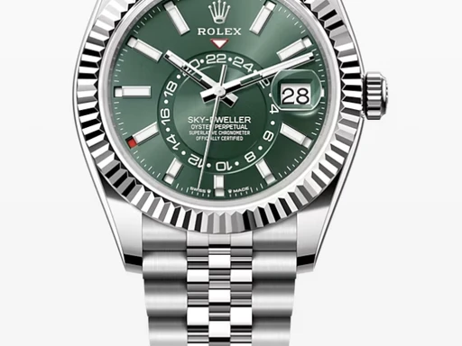 Title: Sky-Dweller 336934
Brand: Rolex
Model: Sky-Dweller
Ref: 336934
Category: Dress
Diameter: 42mm
Functions: Dato, GMT
Year: 2023
Price: 175000
Condition: undefined
Dial Color: Grøn
Strap: Metal
Case material: Stål
Gender: Herre
Match: 100.0%
Billedet er ejet af Urbørsen (102248) Et Rolex ur