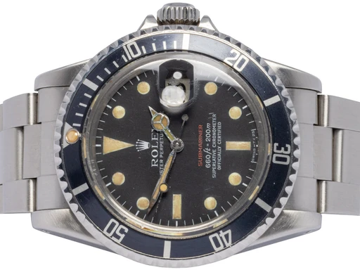 Title: Submariner Red 40, Sort, Stål, Oyster
Brand: Rolex
Model: Submariner
Ref: 1680
Category: Dykker
Diameter: 40mm
Functions: Dato
Year: 1975
Price:
Condition: 5.0
Dial Color: Sort
Strap: Metal
Case material: Stål
Gender: Herre
Match: 100.0%
Billedet er ejet af Urhandleren (102507) Et Rolex ur