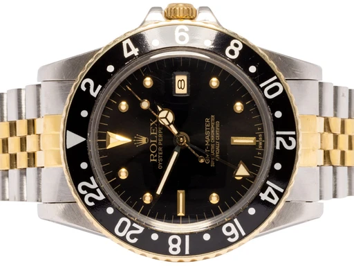 Title: GMT-Master 40, Guld/Stål, Nipple Dial
Brand: Rolex
Model: GMT Master
Ref: 16753
Category: Pilot
Diameter: 40mm
Functions: GMT, Dato
Year: 1979
Price: 119900
Condition: undefined
Dial Color: Sort
Strap: Metal
Case material: Guld
Gender: Herre
Match: 100.0%
Billedet er ejet af Urhandleren (102533) Et Rolex ur